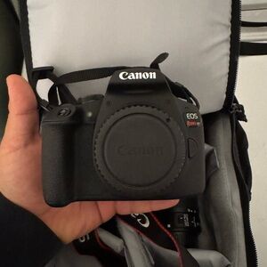 Canon Rebel T7